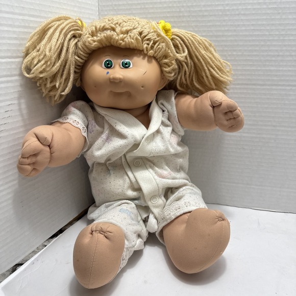 Vtg‎ Cabbage Patch Kids '85 Blue Ink Signature-Sandy Blonde Hair-Green Eyes-HM9